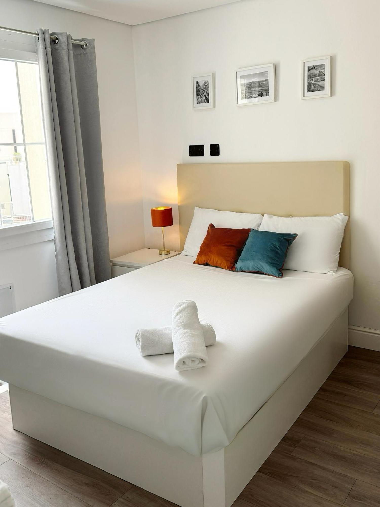 Central Penthouse Double Room Ensuite - Grand Central House Cebelitarık Dış mekan fotoğraf