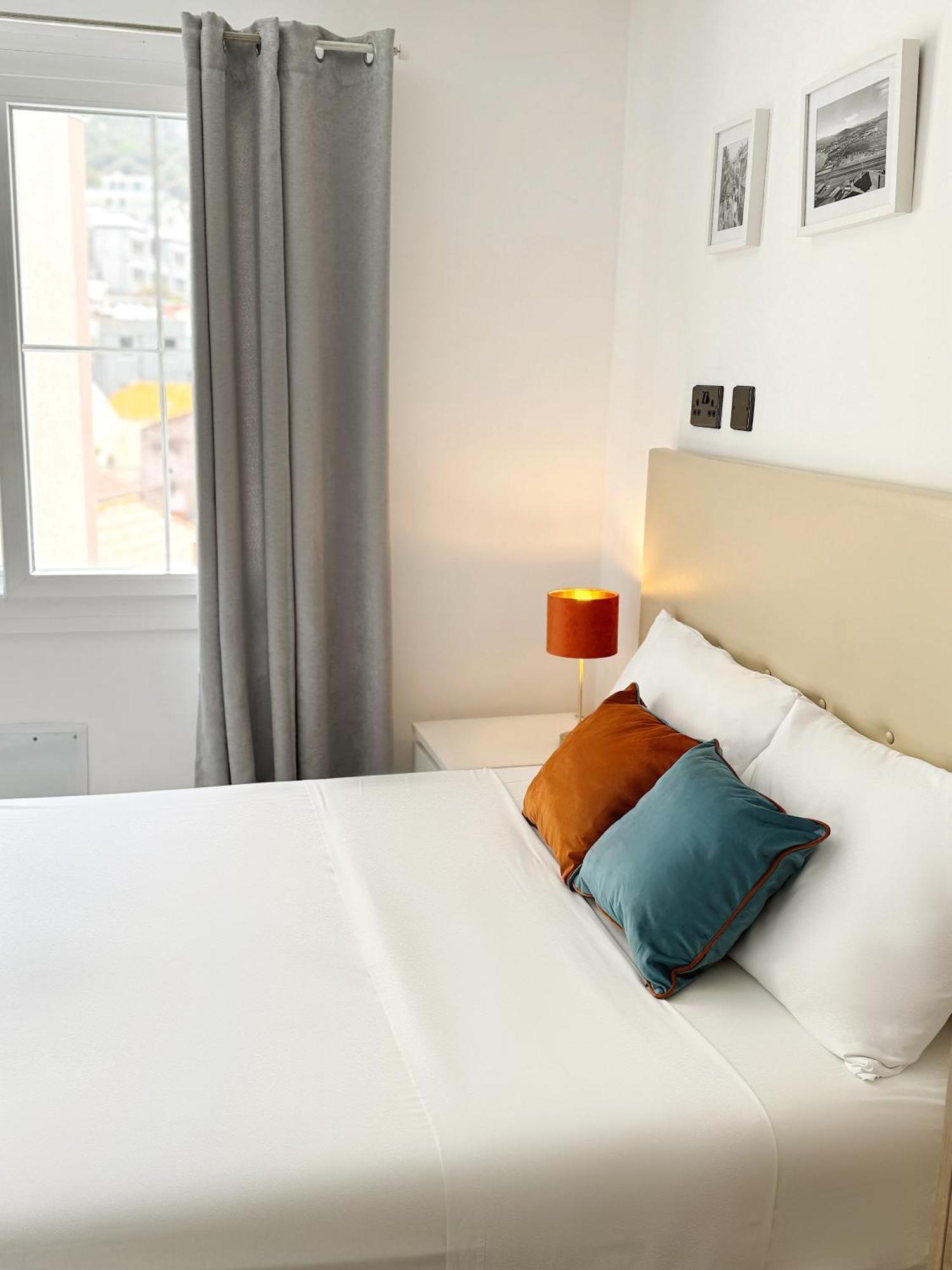 Central Penthouse Double Room Ensuite - Grand Central House Cebelitarık Dış mekan fotoğraf